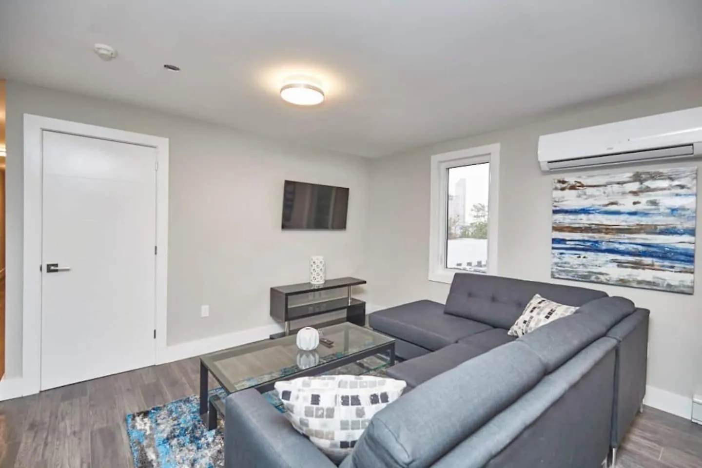 Clifton Hill Hideaway 3A - Two Bedroom Condo Niagara Falls 0*,  Canada