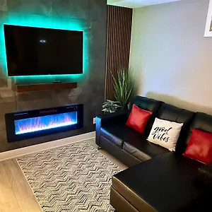  Apartment Getaway Across Fallsview